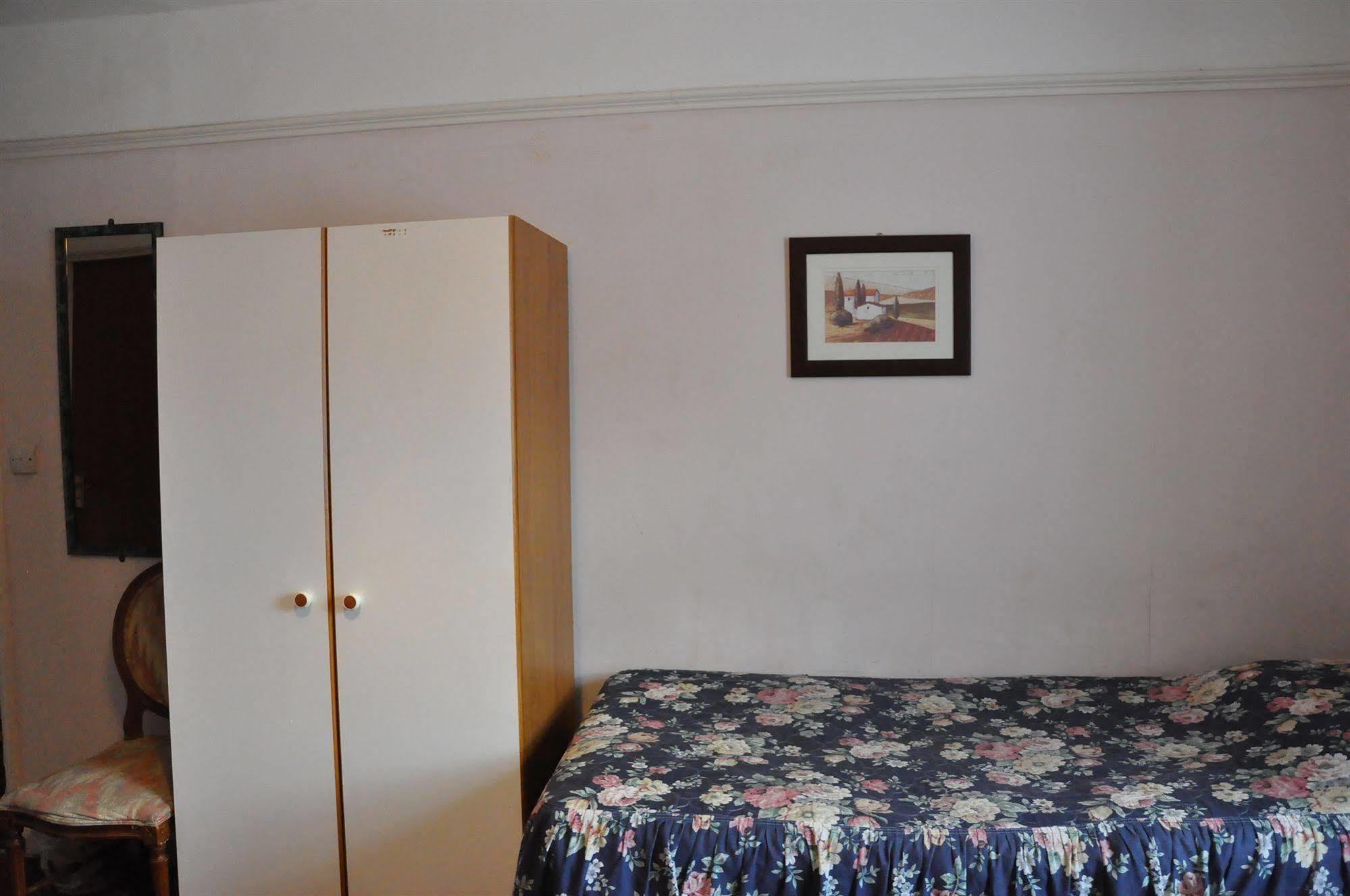 Hotel Albro House 2*